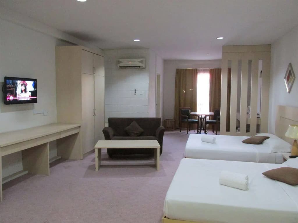 Promenade Service Apartments - photo 6