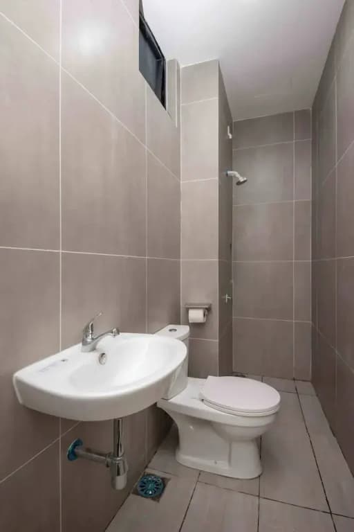 2BR Space Apt Near KSL CIQ JB - photo 5