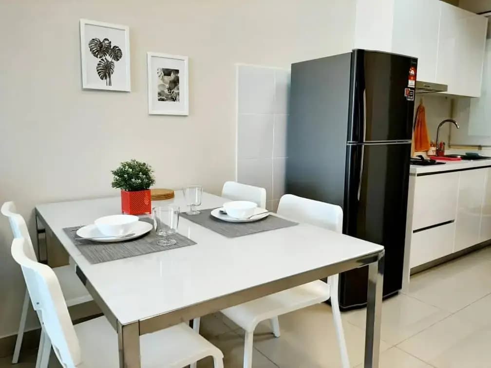 Homey Galleria Suite A 10 12 - photo 2