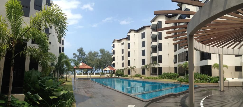 Samsuria Beach Resort & Residence - photo 12