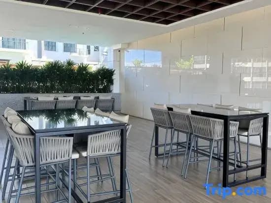 K Avenue Sunset Seaview, KK Airport View - Free Parking - photo 9
