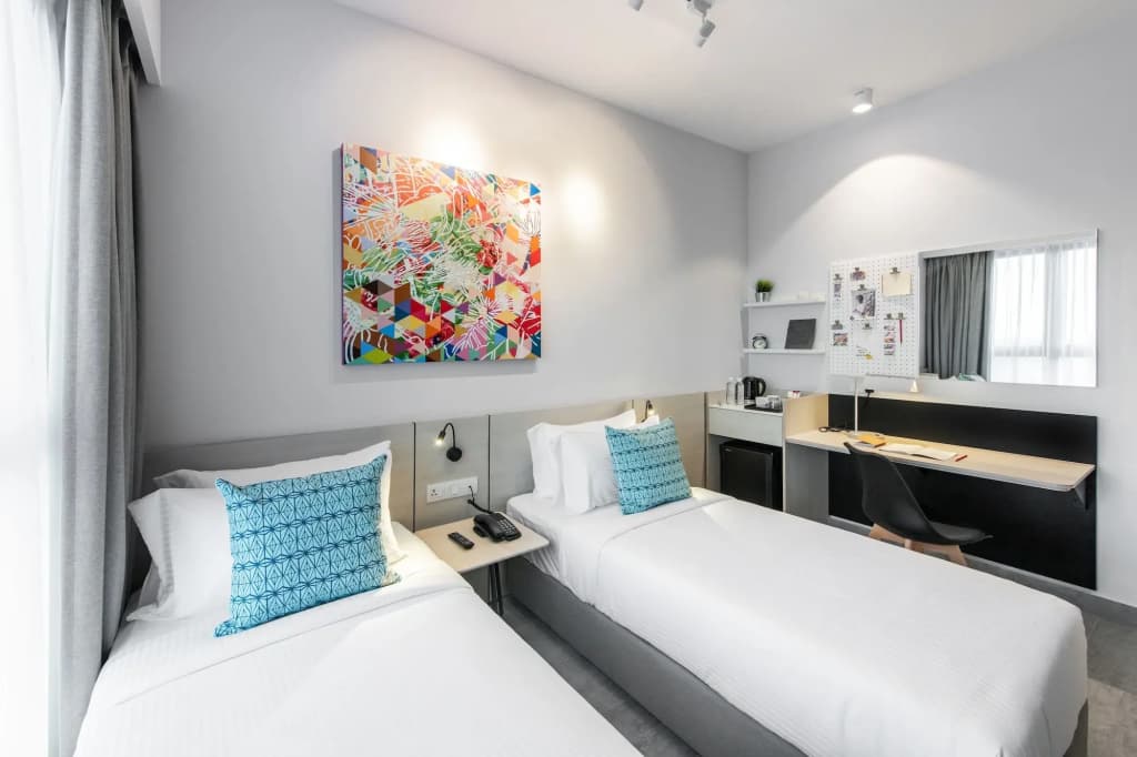 The Canvas Hotel - photo 3