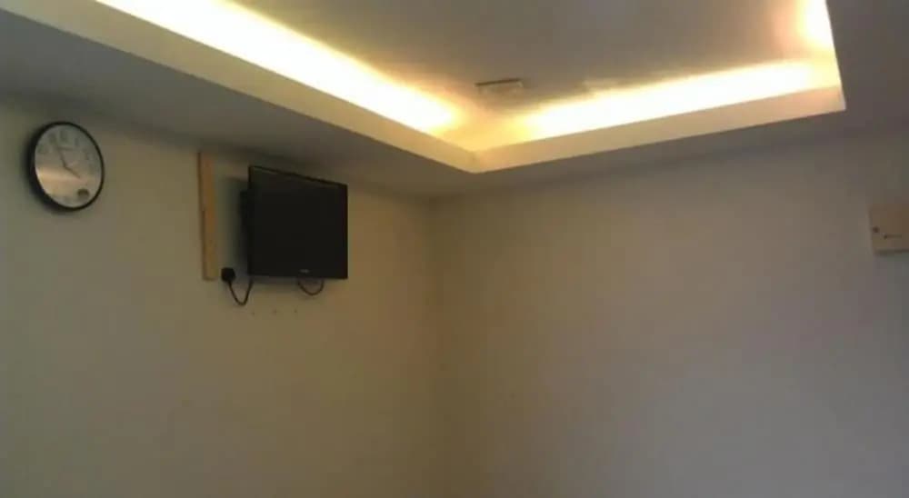 New Wave Vines Hotel - photo 11