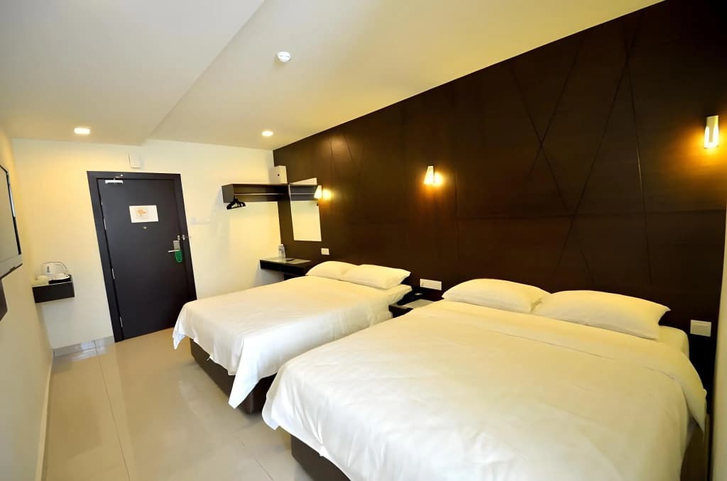 Cathay Hotel - photo 7