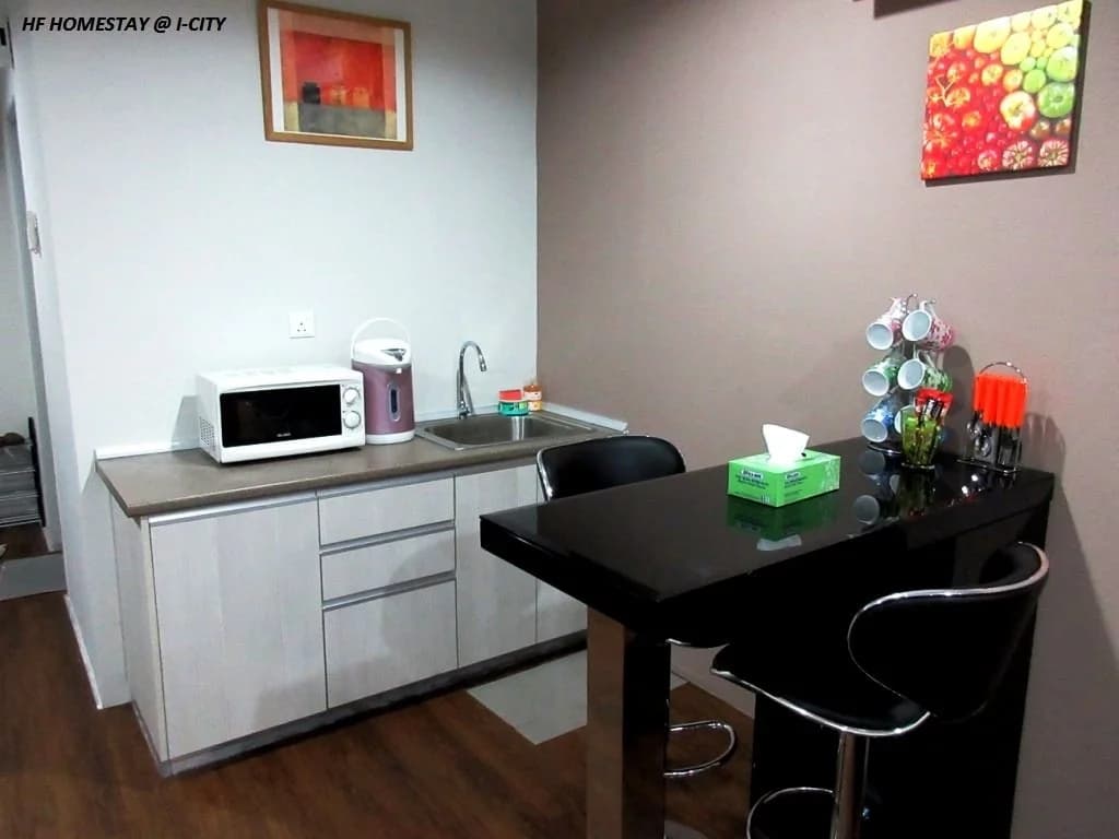 OYO 763 Tazara Hotel - photo 20