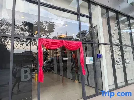 Tropicana 218 Macalister #3BDR #2 parking - photo 4