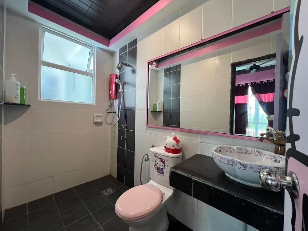 Hello Kitty Signature Suite - photo 34