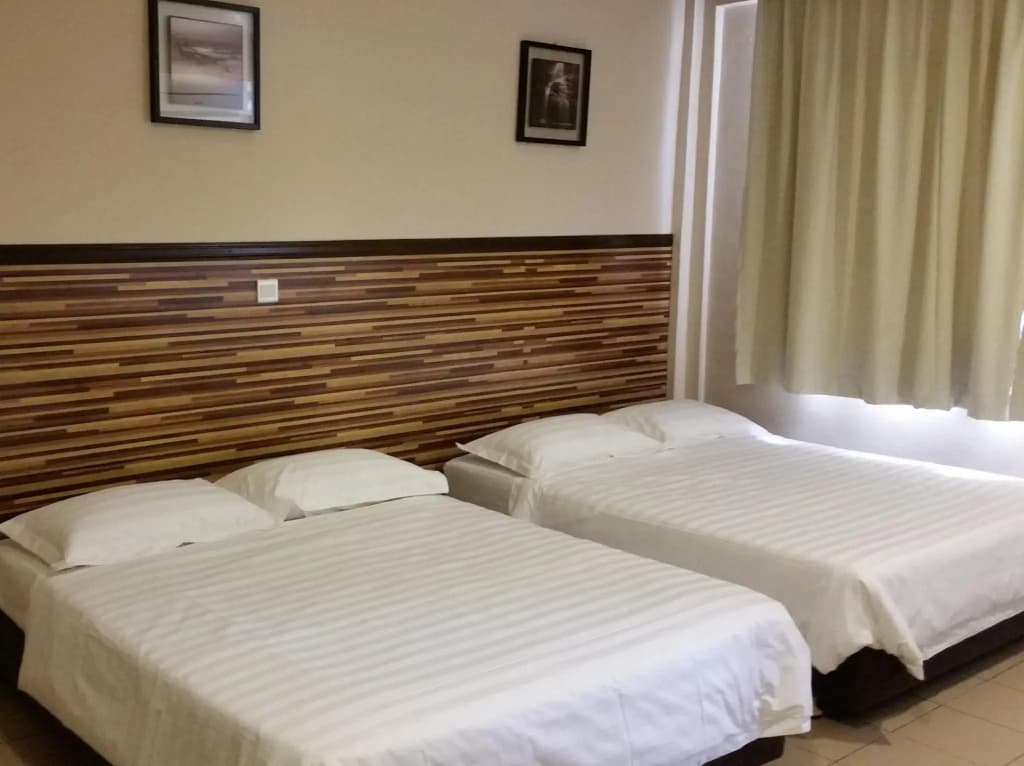 Sri Iskandar Hotel - photo 5