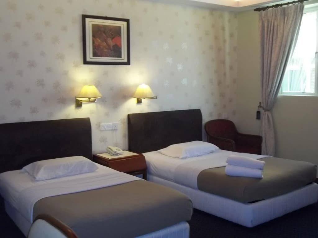 D Eastern Hotel - photo 6