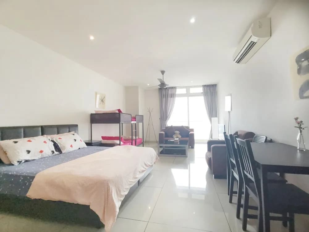 KSL Studio Homestay by Immaculate - photo 38