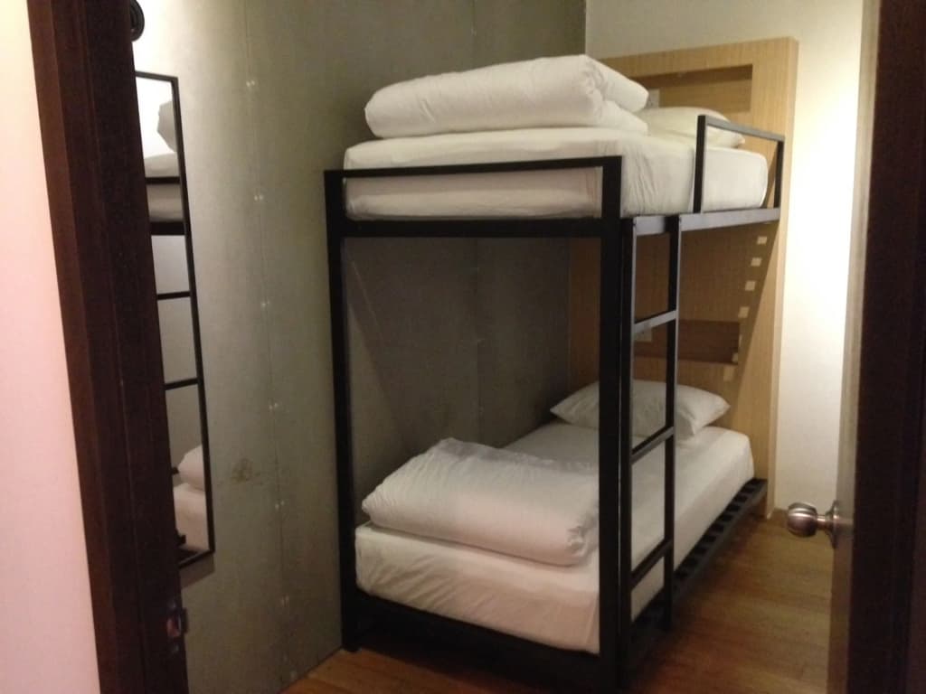 The 80's Guesthouse - photo 4