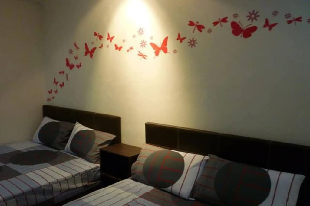 One Motel and Cafe - photo 4