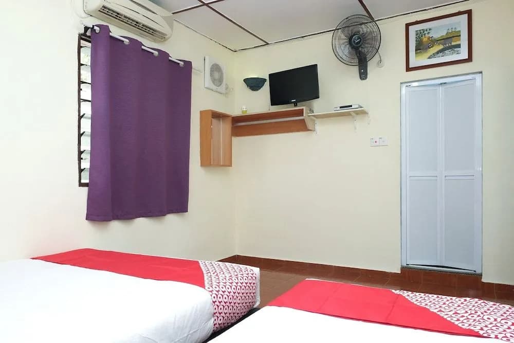 OYO 89928 ACF Guest House - photo 4