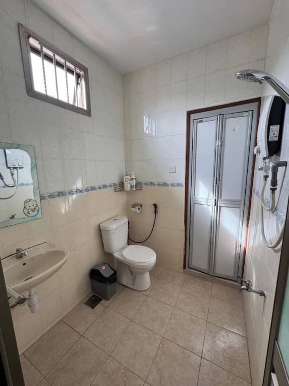 Cozy Johor Bahru Home With Family Room and Unblock Balcony View - photo 7