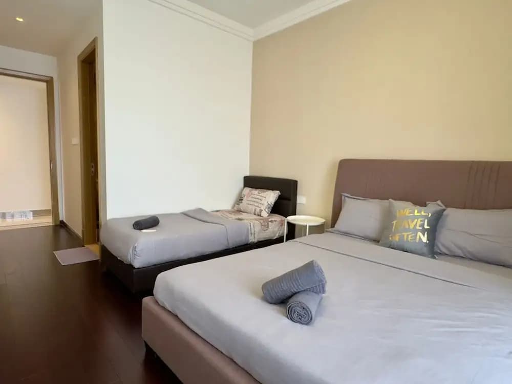 JB City CIQ-R&F Shopping Mall Apartment - photo 29