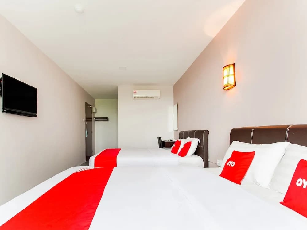 988 Hotel by OYO Rooms - photo 4