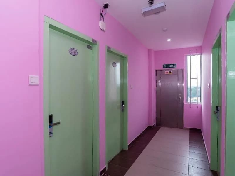 OYO 1172 Hotel Shlyo - photo 12