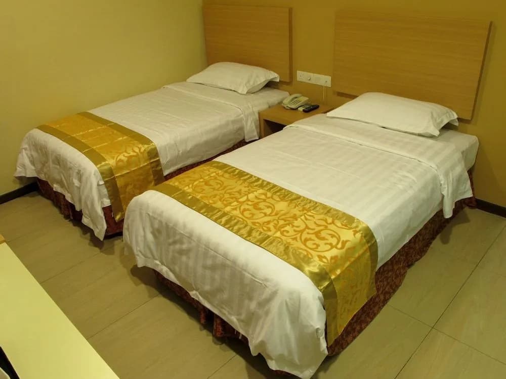 Eight Days Boutique Hotel Permas Jaya - photo 2