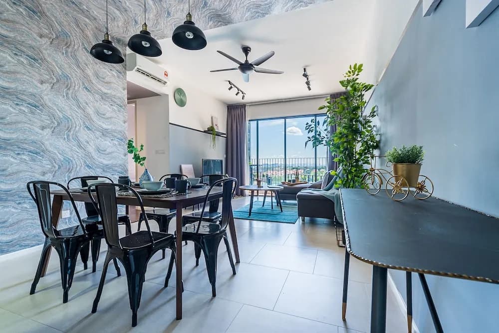 3BR Homestay with Pool View Bukit Rimau - photo 11