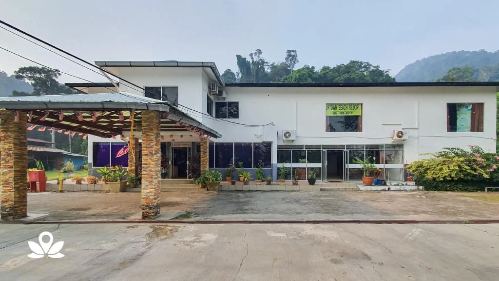 Uptown Beach Resort - main photo