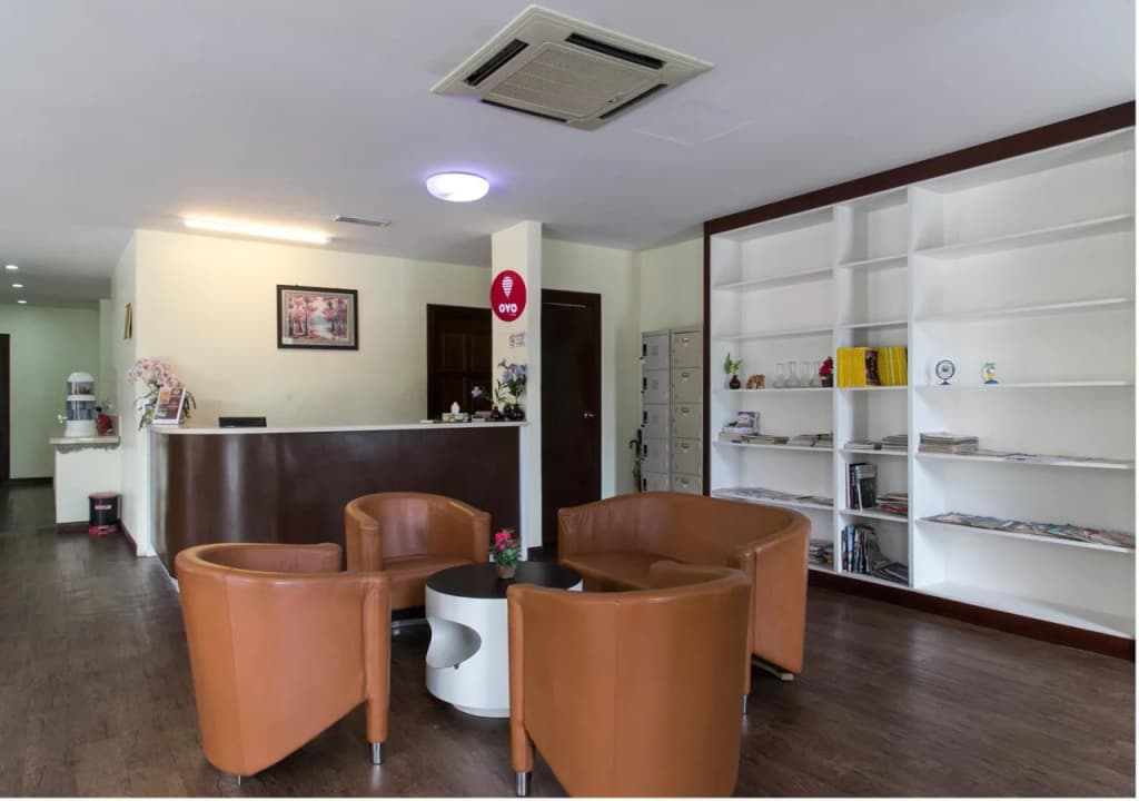 JAM Hotel near ERL Salak Tinggi Sepang - photo 13