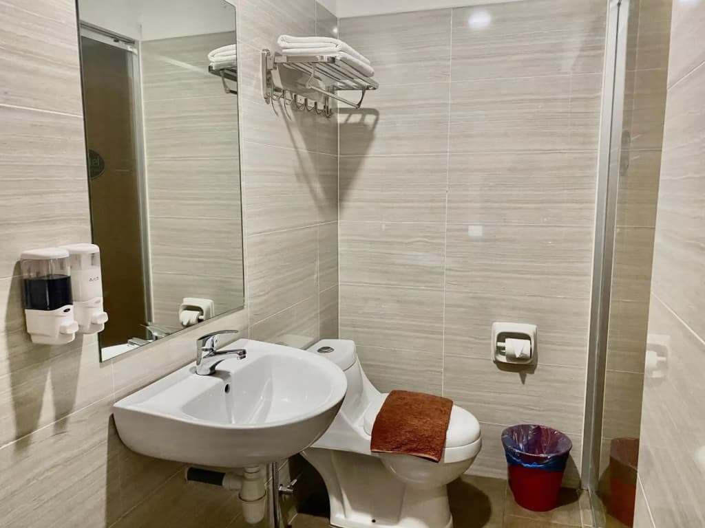 OYO 142 SH Hotel Kota Damansara - photo 13