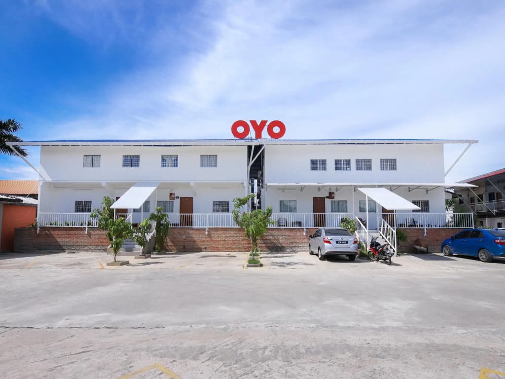 OYO 44011 Weng Bee Guest House - photo 1