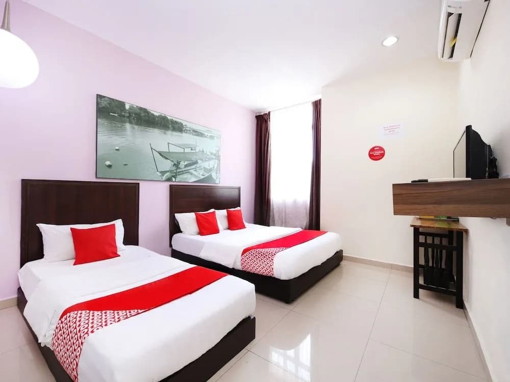 OYO 712 Hotel Corridor - photo 3