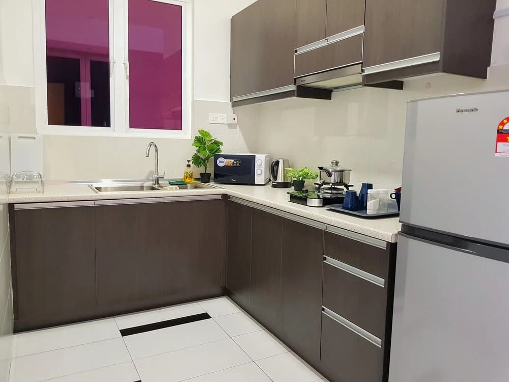 Teiw Family Homestay at Skypod Residence Puchong - photo 29