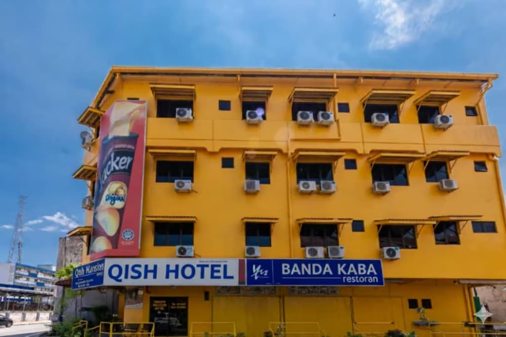 OYO 91258 Qish Hotel Banda Kaba - photo 1