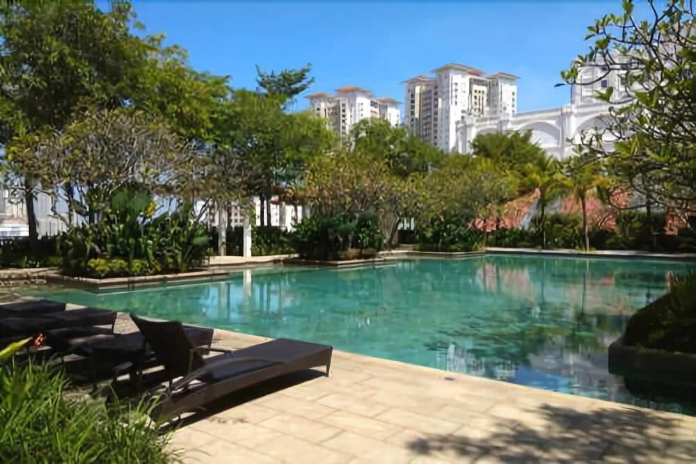 One BR Apartment Straits Quay Penang - photo 9