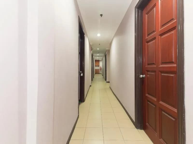 OYO 472 Comfort Hotel 1 - photo 13