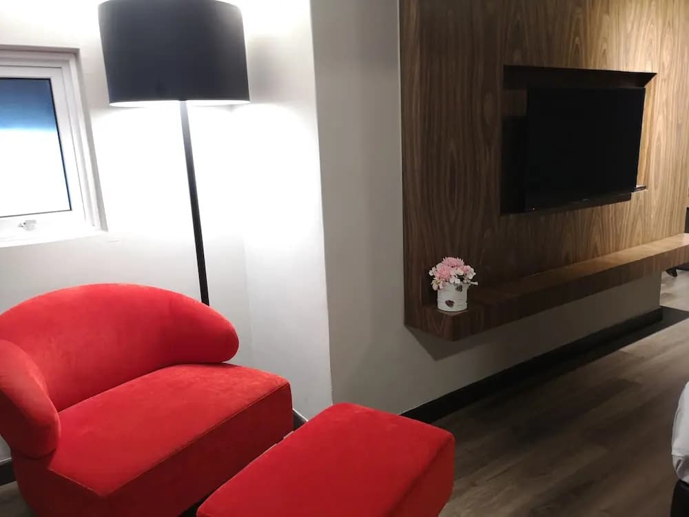 Summertime Maritime Suites - photo 3