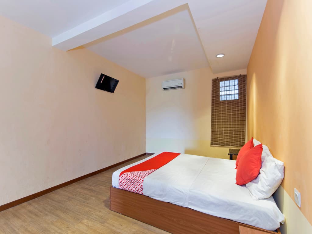 OYO 415 Straits Settlement Inn - photo 11