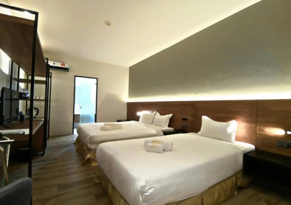 Roxy Hotel Padungan - photo 23