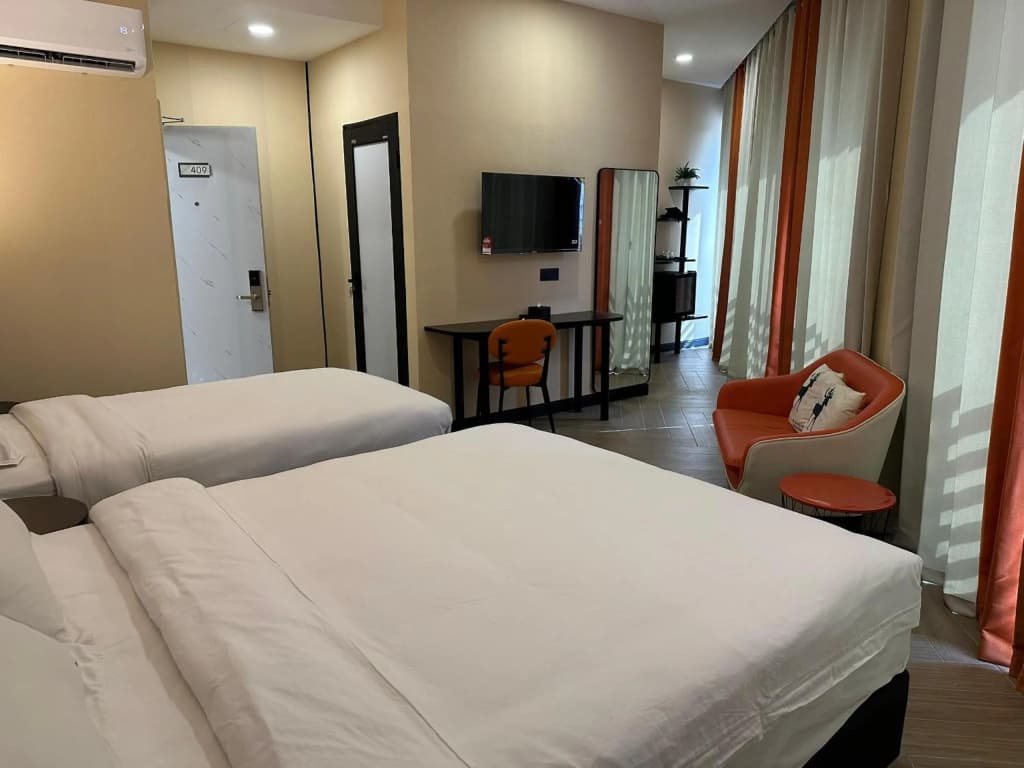 S Hotel - photo 28