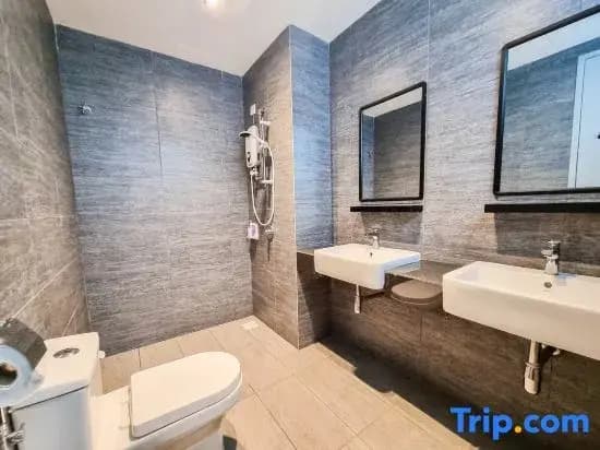 Gaya Resort Suites by CityNest - photo 2
