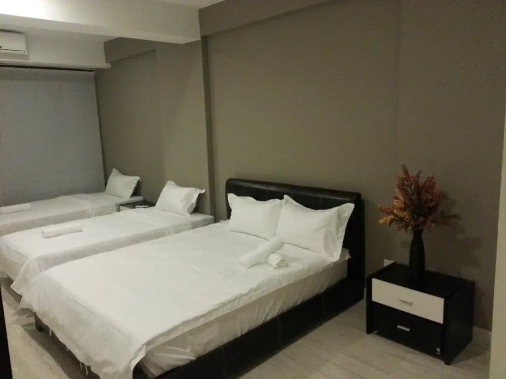 Marina Travellers Suite SKY Karamunsing - photo 3