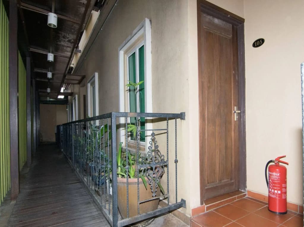 OYO 109 V'la Park Hotel - photo 14