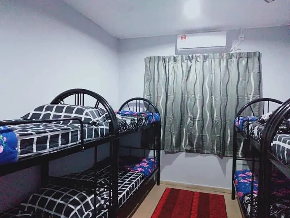 S Family Hostel - photo 6