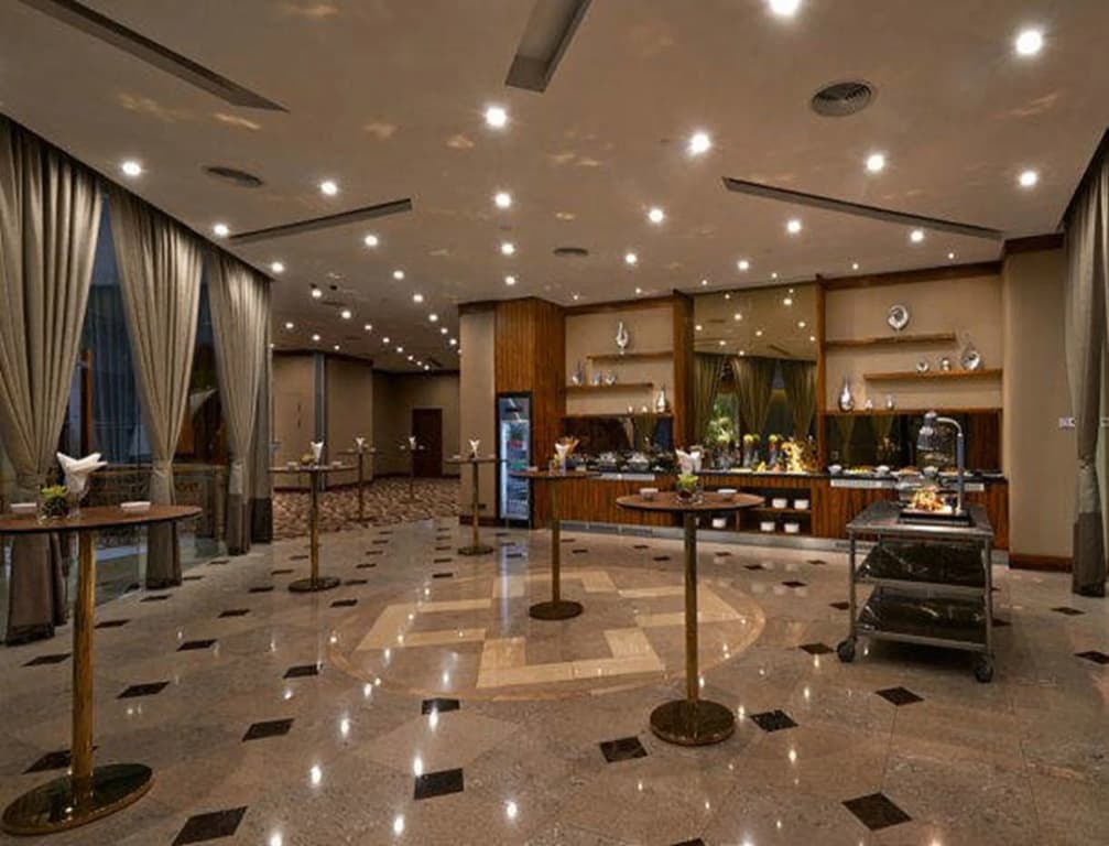 Renaissance Kuala Lumpur Hotel & Convention Centre - photo 32