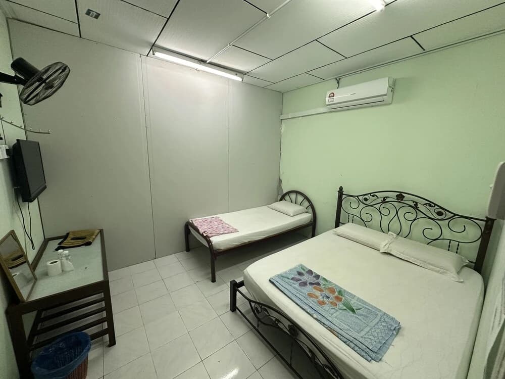 OYO 90881 Top Star Hotel - photo 1