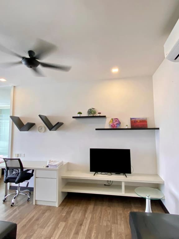 NEW Landmark Residence 2, Studio for 2 pax, High floor, Nice View, Free Parking, Budget Stay - photo 6