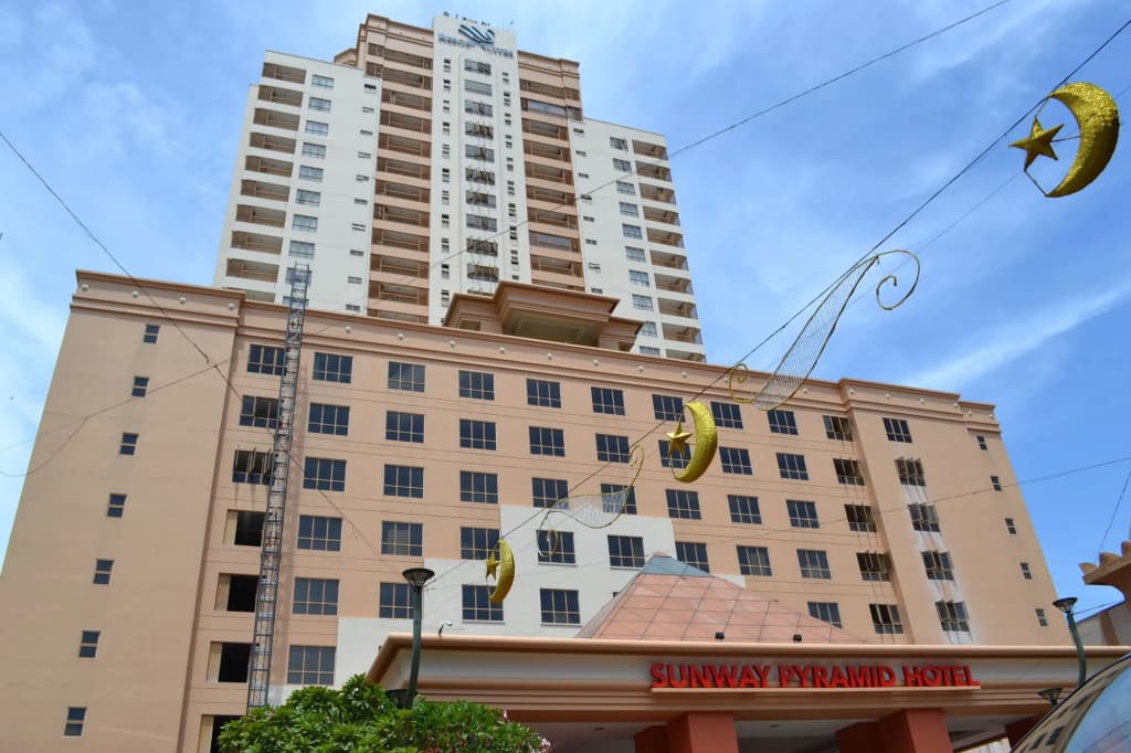 Resort suites at Bandar Sunway - photo 1