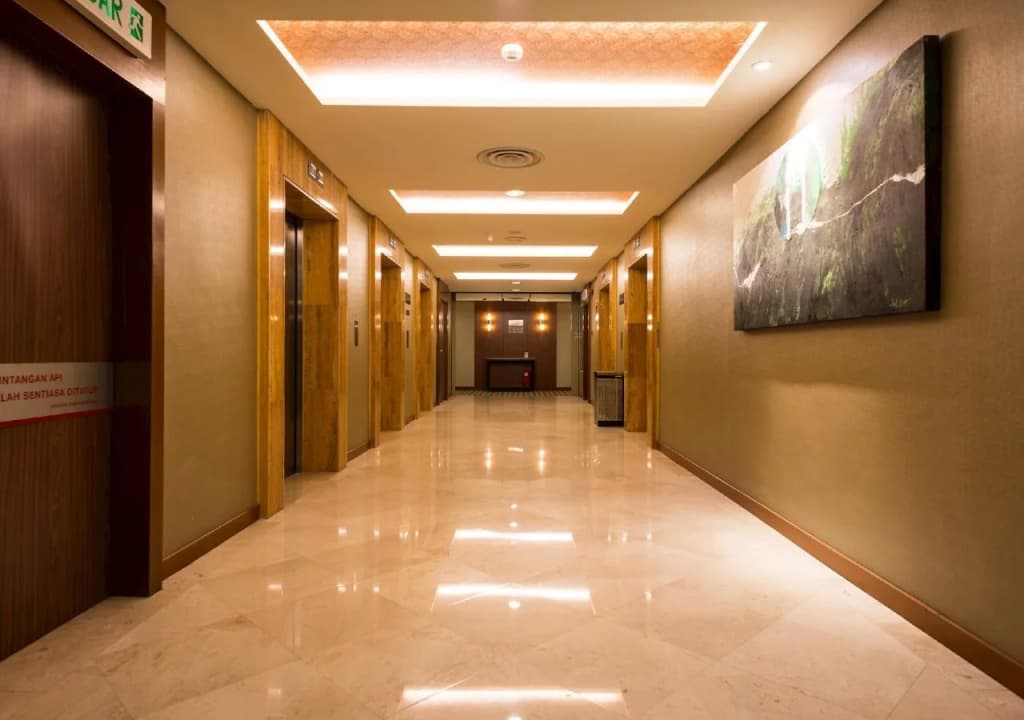 St. Giles Boulevard Hotel - photo 10