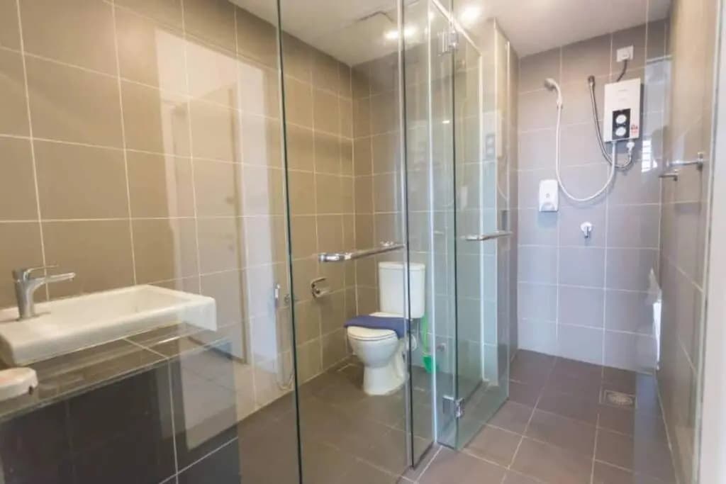 Aeropod [5B]/Near Airport / 2 Queen Bed/ Netflix/Free Parking - photo 6