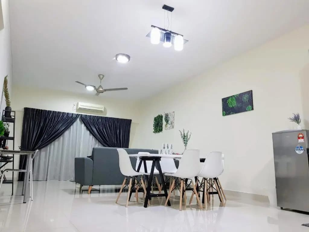 Puchong Setiawalk 8-12 pax 5min LRT Cozy Apartment - photo 7
