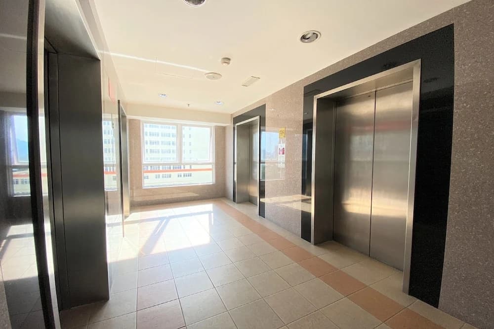 Mansion One Suites by OYO - photo 13