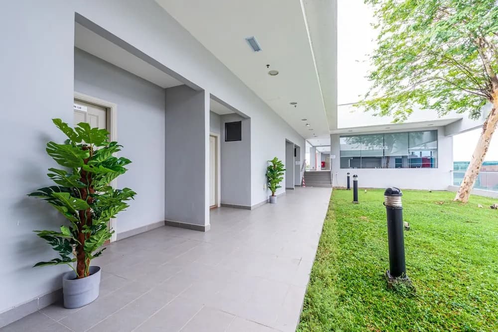 8500SF Rooftop Pool & Gym at Cyberjaya - photo 15