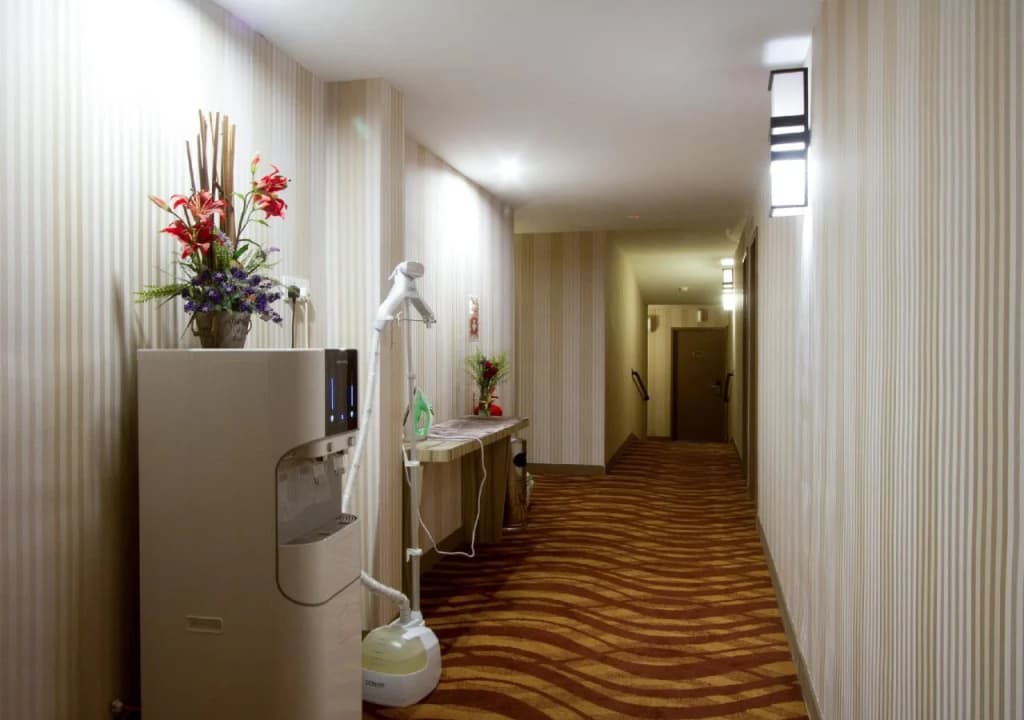 Hotel Zamburger Victory City - photo 8